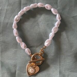 Chic Pearl Bracelet with Gold Heart Charm
